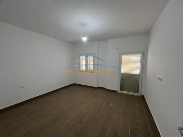 Tirane, shitet apartament 1+1 Kati 4, 86 m² 129.000 € 
