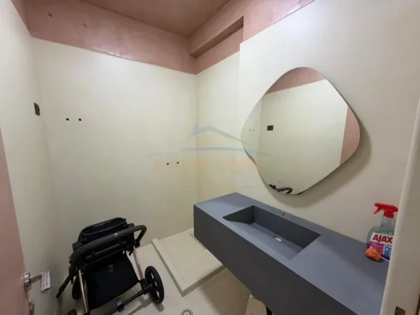 Tirane, shitet apartament 1+1 Kati 1, 66 m² 231.000 € 