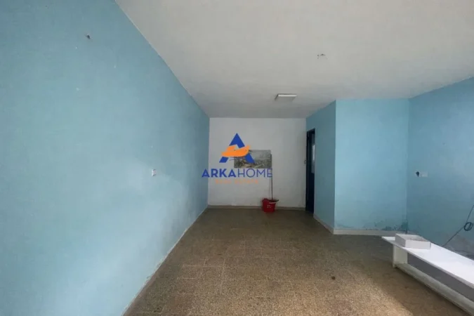 Tirane, jepet me qera ambjent biznesi Kati 0, 30 m² 312 € 