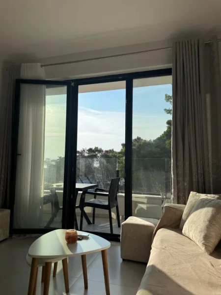 Tirane, shitet apartament 1+1+Ballkon , 70 m² 142.005 € (Lezhe , Shengjin)