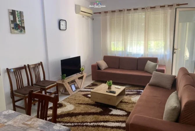 Tirane, jepet me qera apartament 1+1 Kati 3, 70 m² 500 € (Rruga Hamdi Sina)