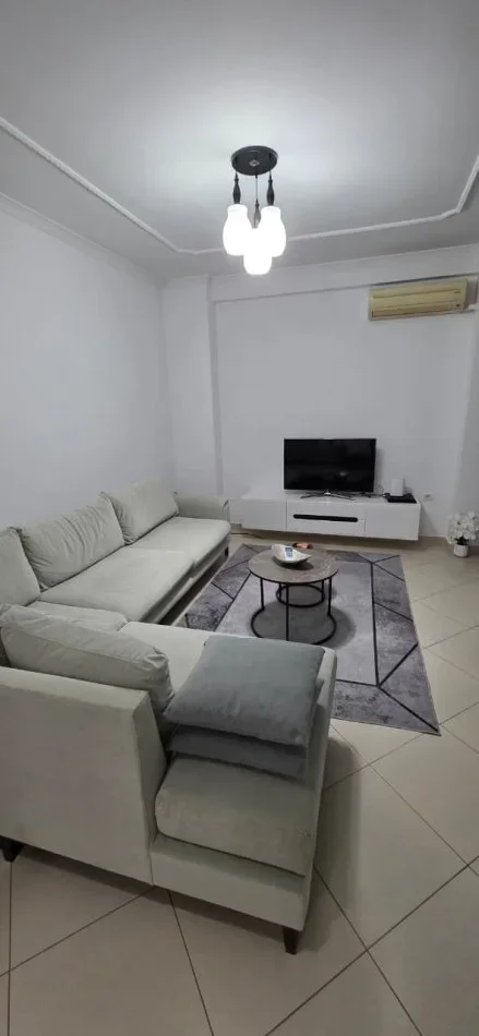 Tirane, jepet me qera apartament 2+1 Kati 1, 100 m² 600 € (Selite)