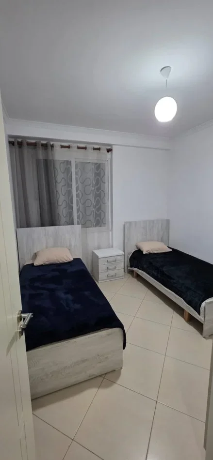 Tirane, jepet me qera apartament 2+1 Kati 1, 100 m² 600 € (Selite)