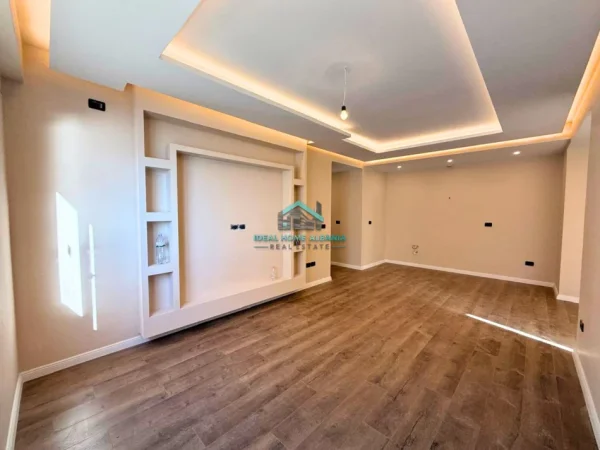 Vlore, shitet apartament 1+1+Ballkon Kati 3, 65 m² 165.000 € (VLORE)