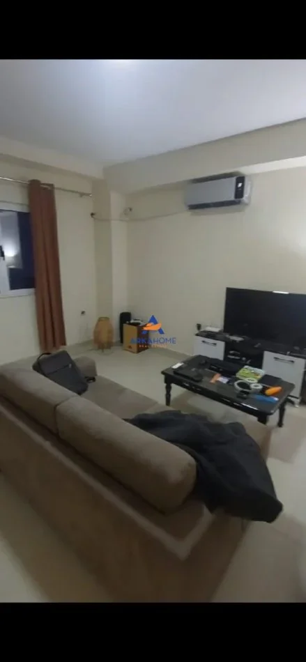 Tirane, jepet me qera 2+1+Ballkon Kati 2, 120 m² 572 € 