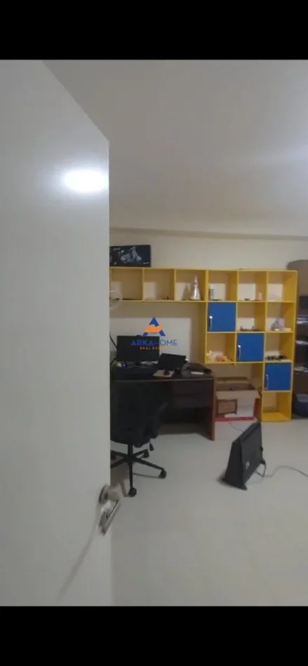 Tirane, jepet me qera 2+1+Ballkon Kati 2, 120 m² 572 € 