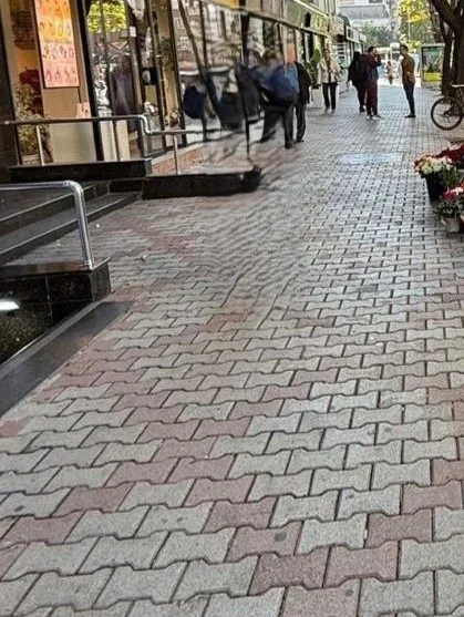 Tirane, jepet me qera dyqan Kati 0, 310 m² 8.000 € (SHESHI WILLSON)