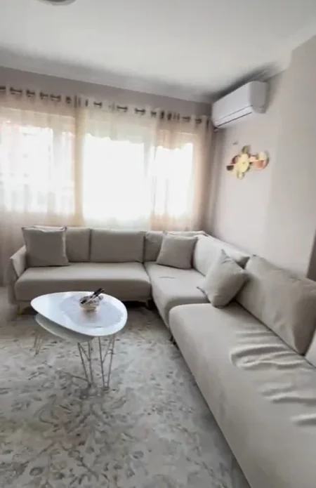 Tirane, jepet me qera apartament 1+1+Ballkon Kati 3, 70 m² 400 € (Astir)