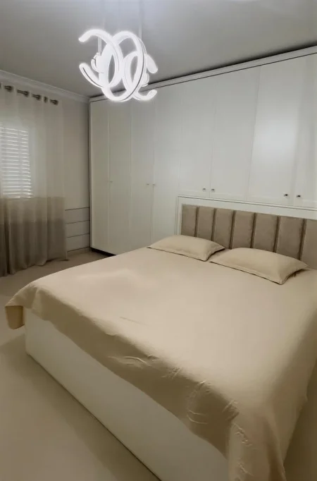 Tirane, jepet me qera apartament 1+1+Ballkon Kati 3, 70 m² 400 € (Astir)