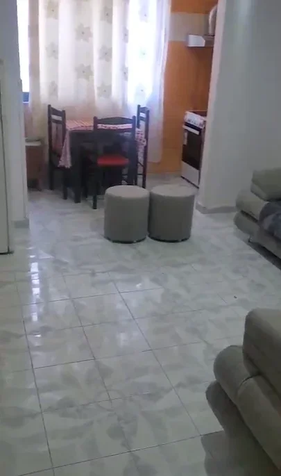 Tirane, jepet me qera apartament 1+1 Kati 3, 65 m² 400 € (MEDRESEJA)