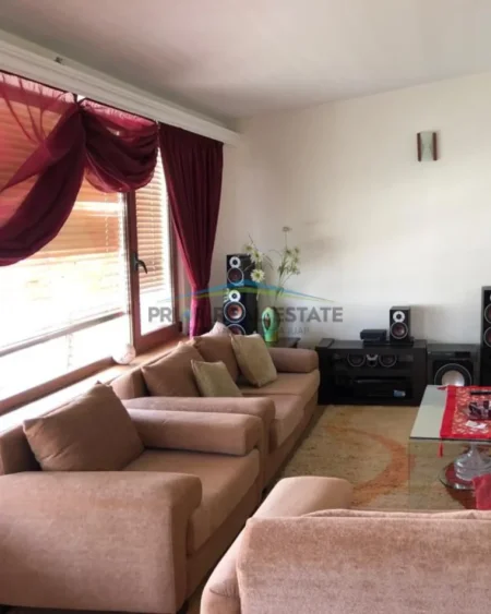 Tirane, shiten 2 Apartamente  , 235 m²  400.000 € (Rruga Muhamet Gjollesha)