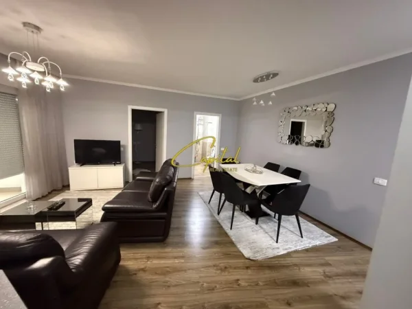 Tirane, jepet me qera apartament 1+1 Kati 4, 65 m² 600 € (21 DHJETORI)