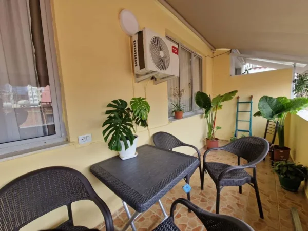 Tirane, jepet me qera apartament 1+1 Kati 5, 70 m² 1.040 € (Rruga Islam Alla)