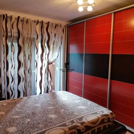 Tirane, jepet me qera apartament 2+1 Kati 2, 75 m² 600 € (QENDER)