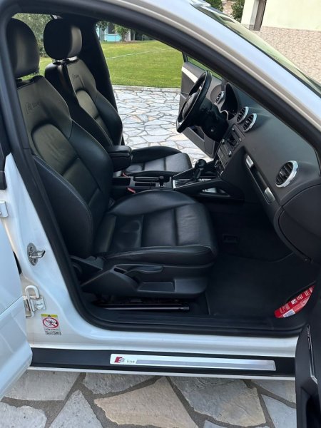 Tirane, shitet makine Audi A3 1.6 Tdi Nafte, automatik Kondicioner 8.155 €