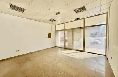 Tirane, jepet me qera dyqan Kati 0, 44 m² 900 € (Rruga e Elbasanit)