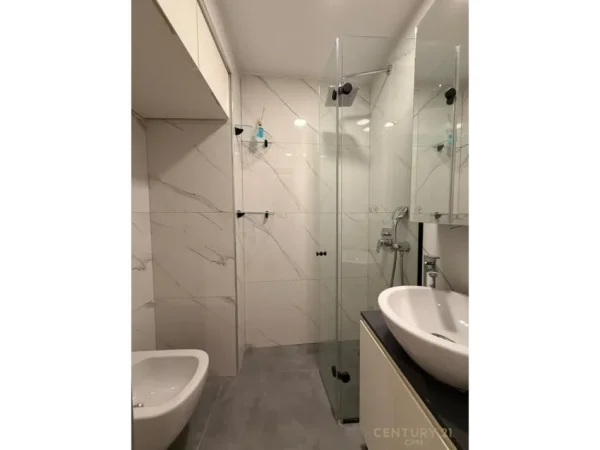Tirane, jepet me qera apartament 2+1+Ballkon Kati 5, 76 m² 1.000 € (tirana e re, rr.abdyl frasheri bllok)