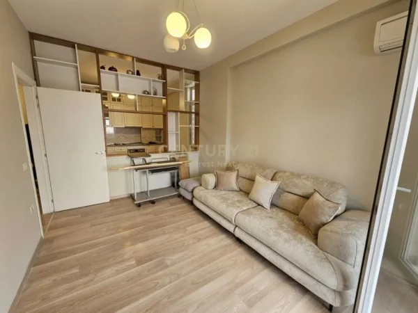 Tirane, jepet me qera apartament 1+1 Kati 1, 75 m² 650 €