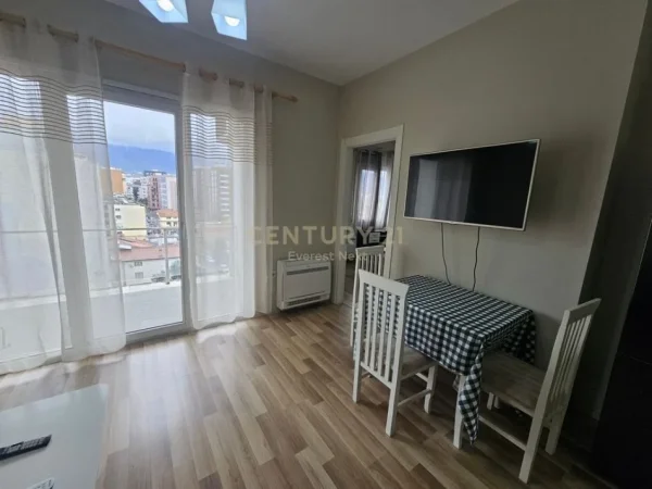 Tirane, jepet me qera apartament 1+1 Kati 6, 60 m² 600 € 
