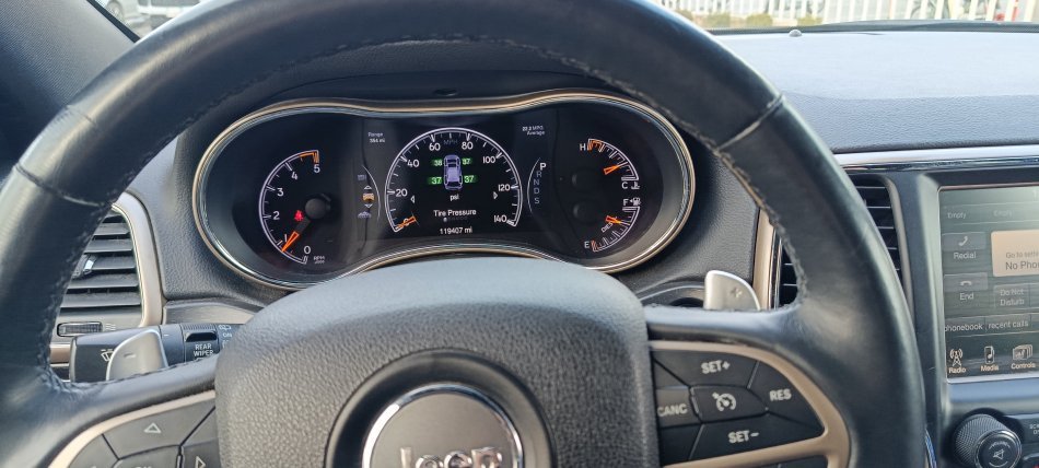 Tirane, shes SUV Grand Cherokee Limited edition 3.0L Nafte, gri e erret automatik Klima 119milje