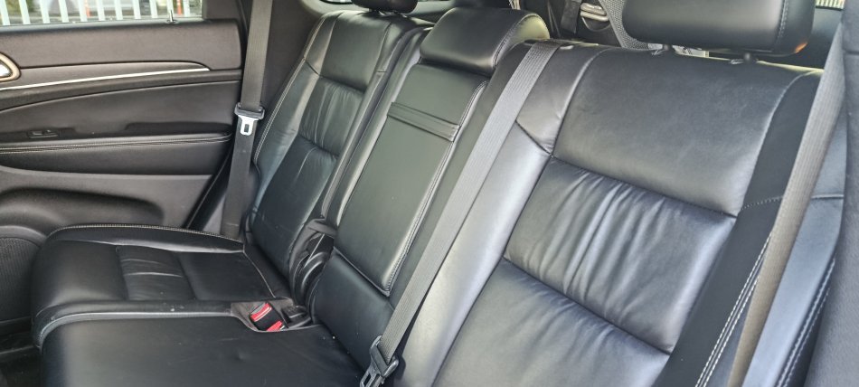 Tirane, shes SUV Grand Cherokee Limited edition 3.0L Nafte, gri e erret automatik Klima 119milje