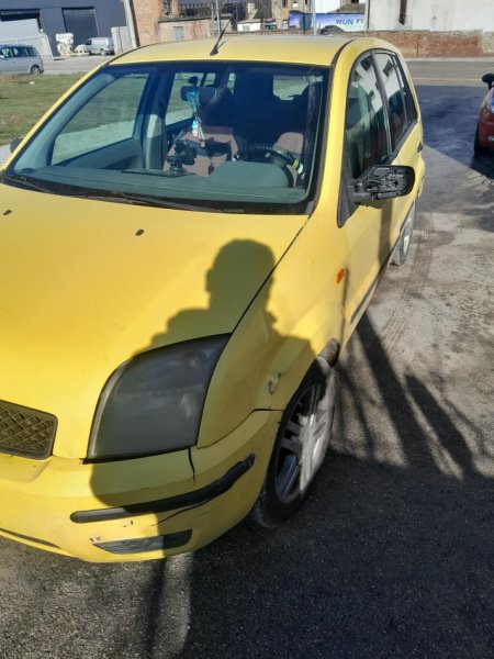 Korce, shes makine Ford fusion Nafte, e verdhë manuale Kondicioner 1.100 €