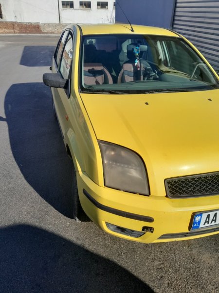 Korce, shes makine Ford fusion Nafte, e verdhë manuale Kondicioner 1.100 €