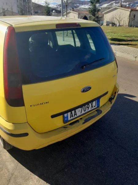 Korce, shes makine Ford fusion Nafte, e verdhë manuale Kondicioner 1.100 €