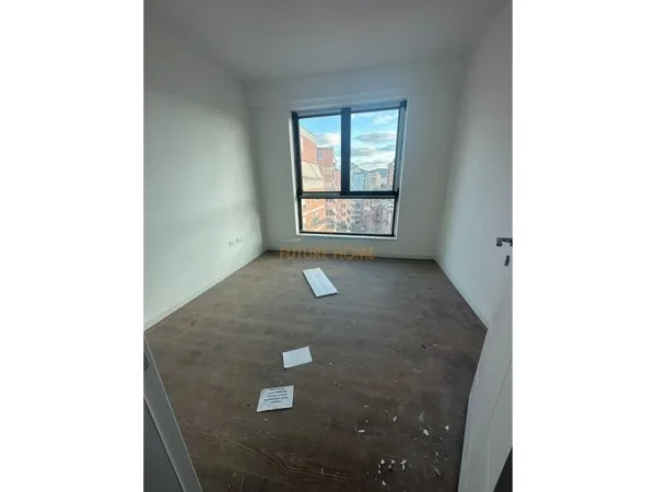 Tirane, jepet me qera zyre Kati 6, 93 m² 1.000 € 