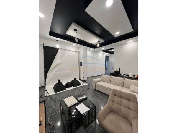 Tirane, jepet me qera ambjent biznesi Kati 0, 60 m² 400 € (Unaza e Re)