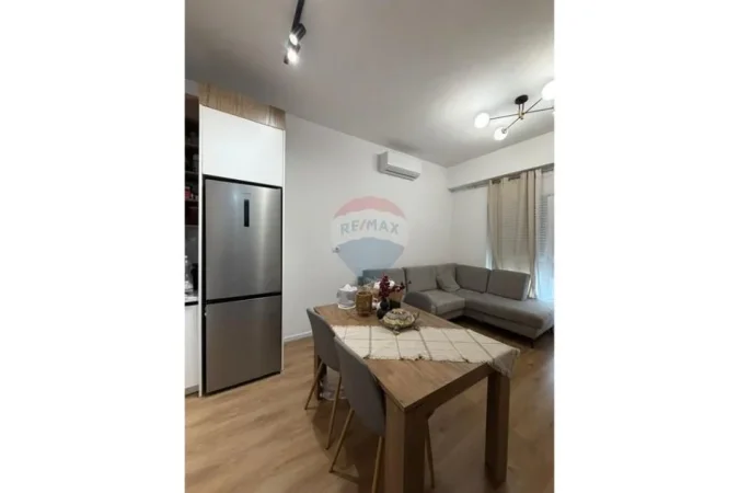 Tirane, shitet apartament , 1 m² 105.000 € 