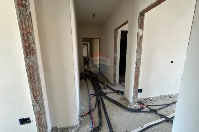 Tirane, shitet apartament , 105 m² 93.028 € 