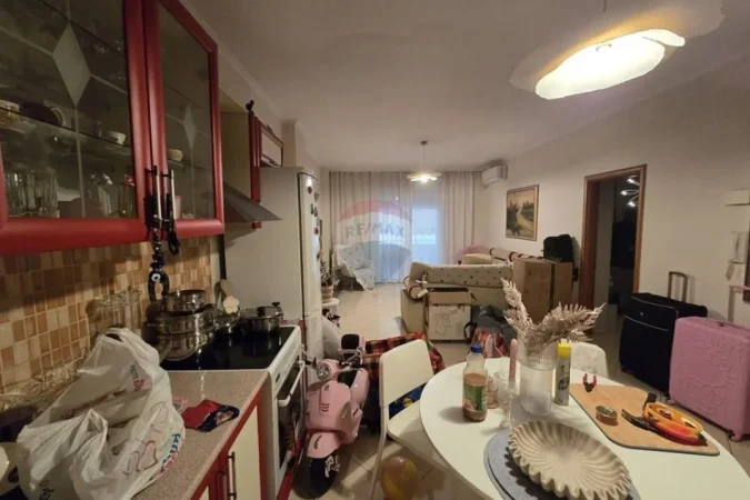 Tirane, shitet apartament , 77 m² 84.001 € 