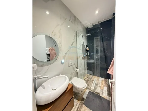 Tirane, shitet apartament duplex Kati 0, 101 m² 310.000 €