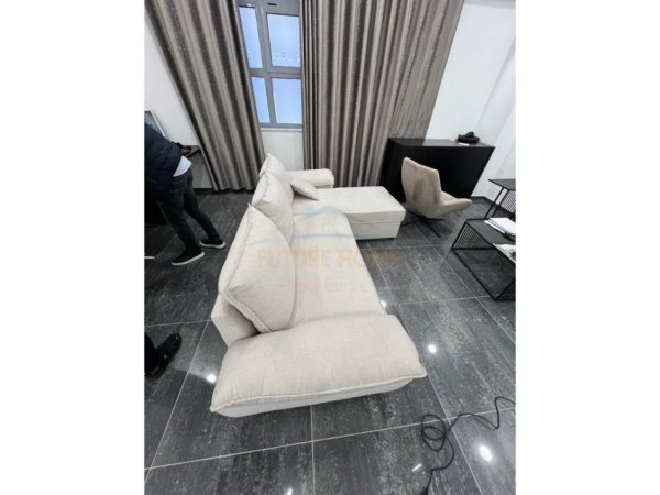 Tirane, jepet me qera Kati 1, 60 m² 400 €