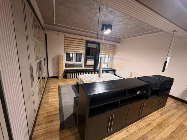 Tirane, jepet me qera apartament Kati 4, 190 m² 1.950 € 