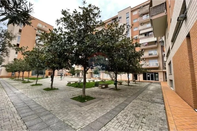 Tirane, shitet apartament , 201 m² 660.000 € (Don Bosko)