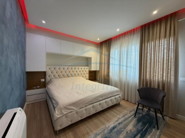 Durres, shitet apartament 3+1+Aneks+Ballkon Kati 3, 113 m² 325.000 € (Liqeni i Thate)