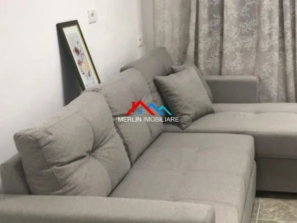 Tirane, jepet me qera apartament 2+1+Ballkon Kati 4, 80 m² 570 € (RRUGA E DIBRES)
