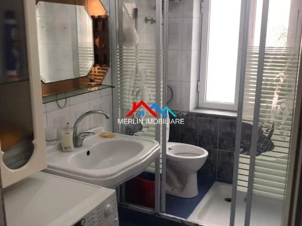 Tirane, jepet me qera apartament 2+1+Ballkon Kati 4, 80 m² 570 € (RRUGA E DIBRES)