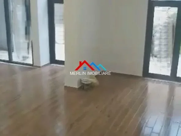 Tirane, jepet me qera ambjent biznesi Kati 0, 110 m² 850 € (RRUGA MARTIN CAMAJ,BRRYLI)