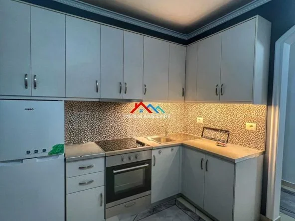 Tirane, jepet me qera apartament 2+1+Ballkon Kati 1, 90 m² 570 € (RRUGA REXHEP PINARI,SELITE)