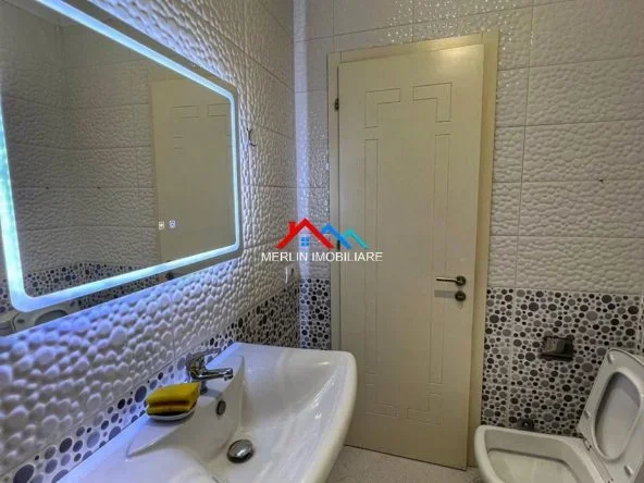 Tirane, jepet me qera apartament 2+1+Ballkon Kati 1, 90 m² 570 € (RRUGA REXHEP PINARI,SELITE)