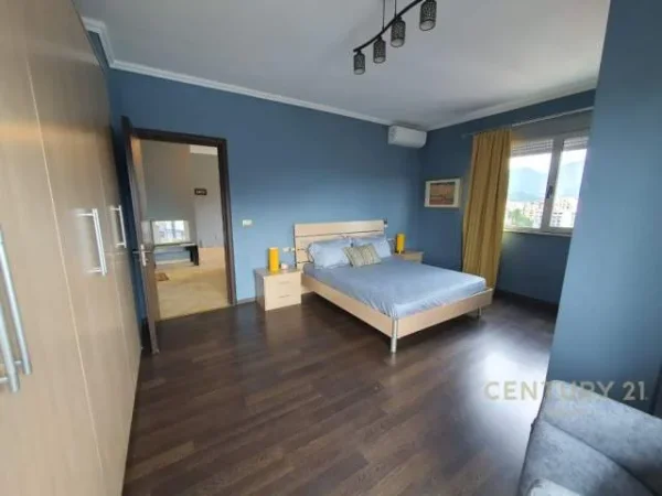 Tirane, jepet me qera apartament 1+1 Kati 11, 93 m² 500 Euro (Rruga e Dibres)