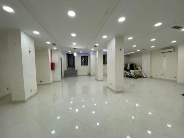 Tirane, jepet me qera ambjent biznesi Kati -1, 420 m² 1.300 Euro (Astir)