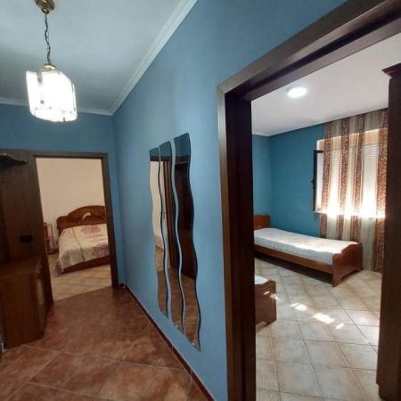 Tirane, jepet me qera apartament 2+1+BLK Kati 4, 90 m² 550 Euro (Qender)