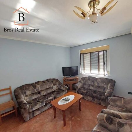 Tirane, jepet me qera apartament 2+1+BLK Kati 4, 90 m² 550 Euro (Qender)