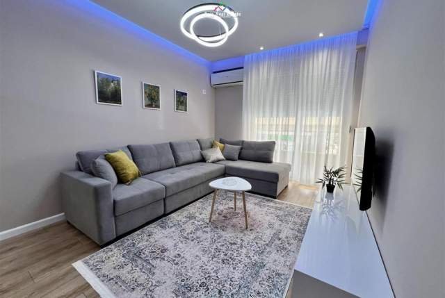 Tirane, jepet me qera apartament 1+1+BLK Kati 1, 75 m² 900 Euro (Komuna e Parisit)