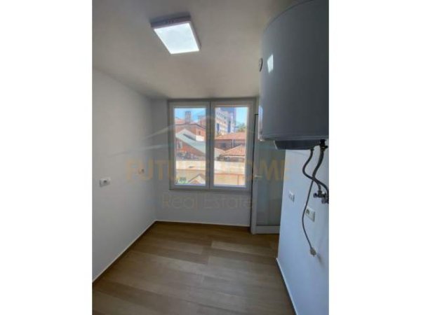 Tirane, shitet apartament Kati 2, 110 m² 220.000 Euro (Mbrapa Ministrise se Drejtesise)