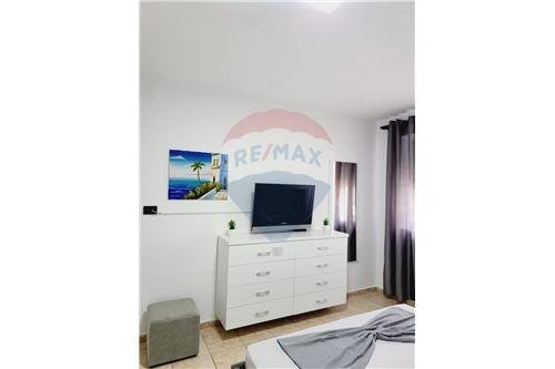 Tirane, jepet me qera apartament 1+1 Kati 2, 70 m² 400 Euro